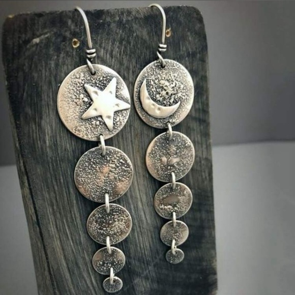 2/$30🌵 Celestial Silver Disc Star Crescent Moon Drop Earrings NEW Boho Jewelry - Picture 5 of 6